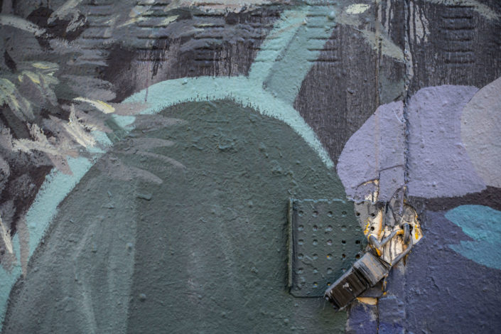 Detalle del mural de Sisa Soldati y Sofi Mele en Arnau Gallery Julio 2022