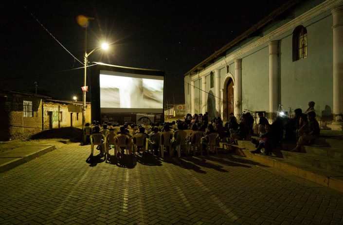 Pantalal de cine al aire libre