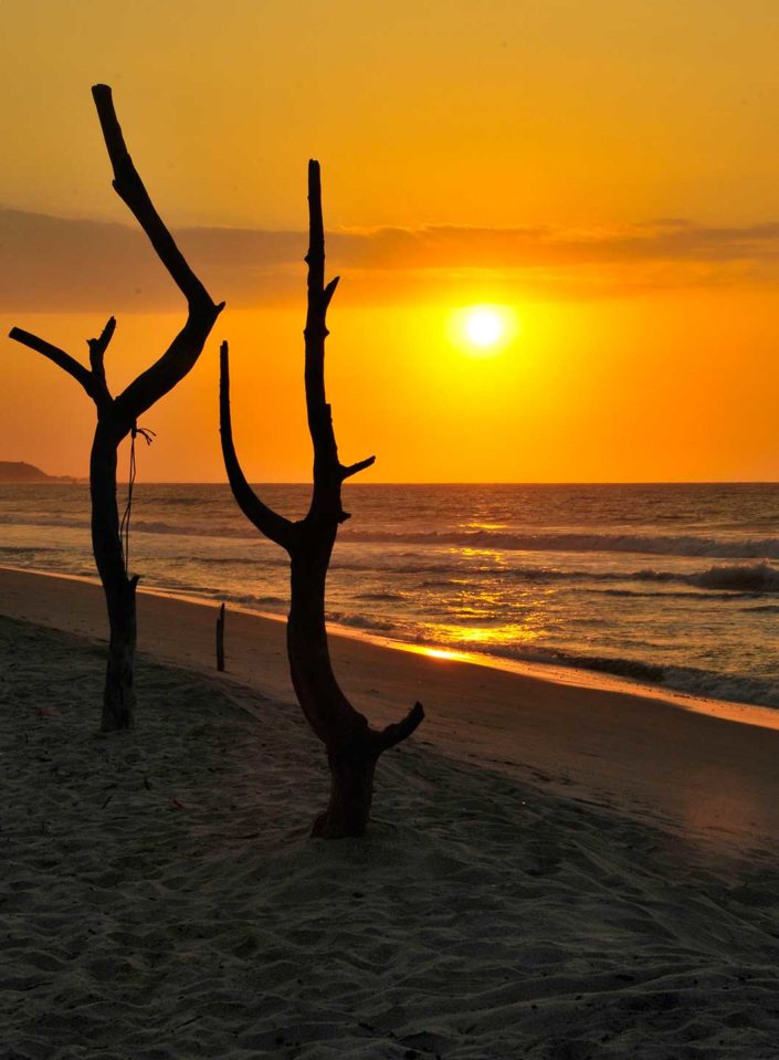 Puesta de sol en una playa