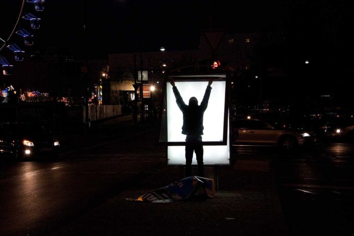 Persona haciendo adbusting