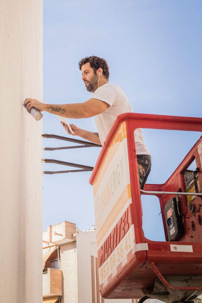 Artista Belin en el Festival Arte Urbano 23700