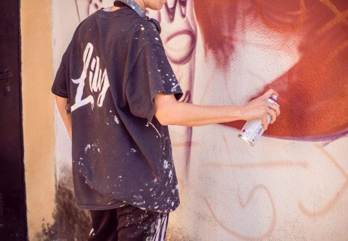 Artista Lily Brick en el Festival Arte Urbano 23700