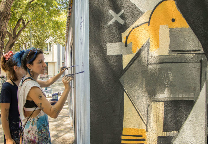 Proceso creativo del mural de Sisa Soldati y Sofi Mele en Arnau Gallery Julio 2022