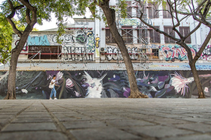 Detalle del mural de Sisa Soldati y Sofi Mele en Arnau Gallery Julio 2022
