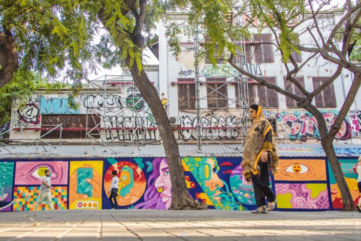 Mural de Maga y El Rughi en Arnau Gallery Septiembre 2022
