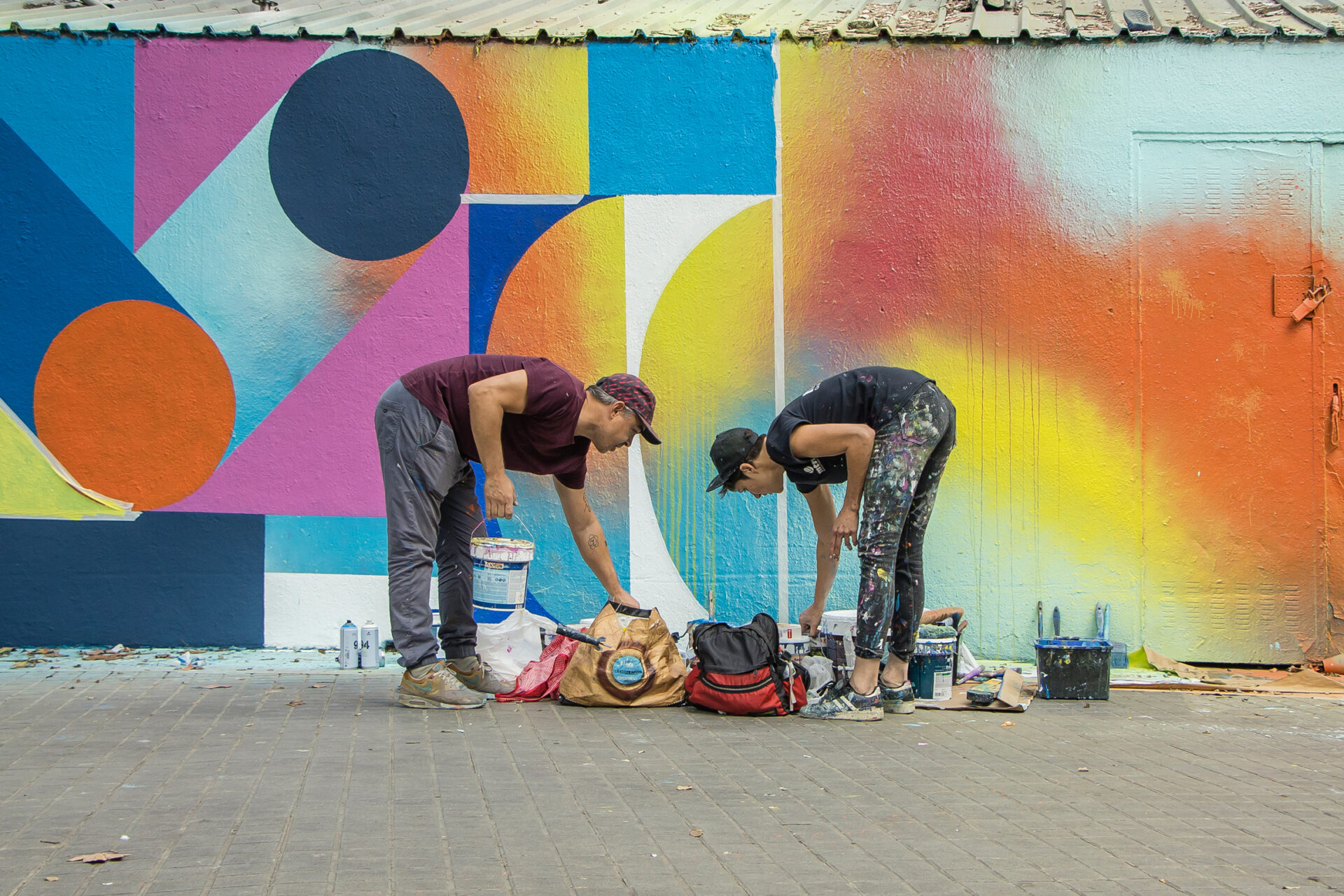 Proceso creativo del mural de Anna Taratiel y Chu en Arnau Gallery Noviembre 2022