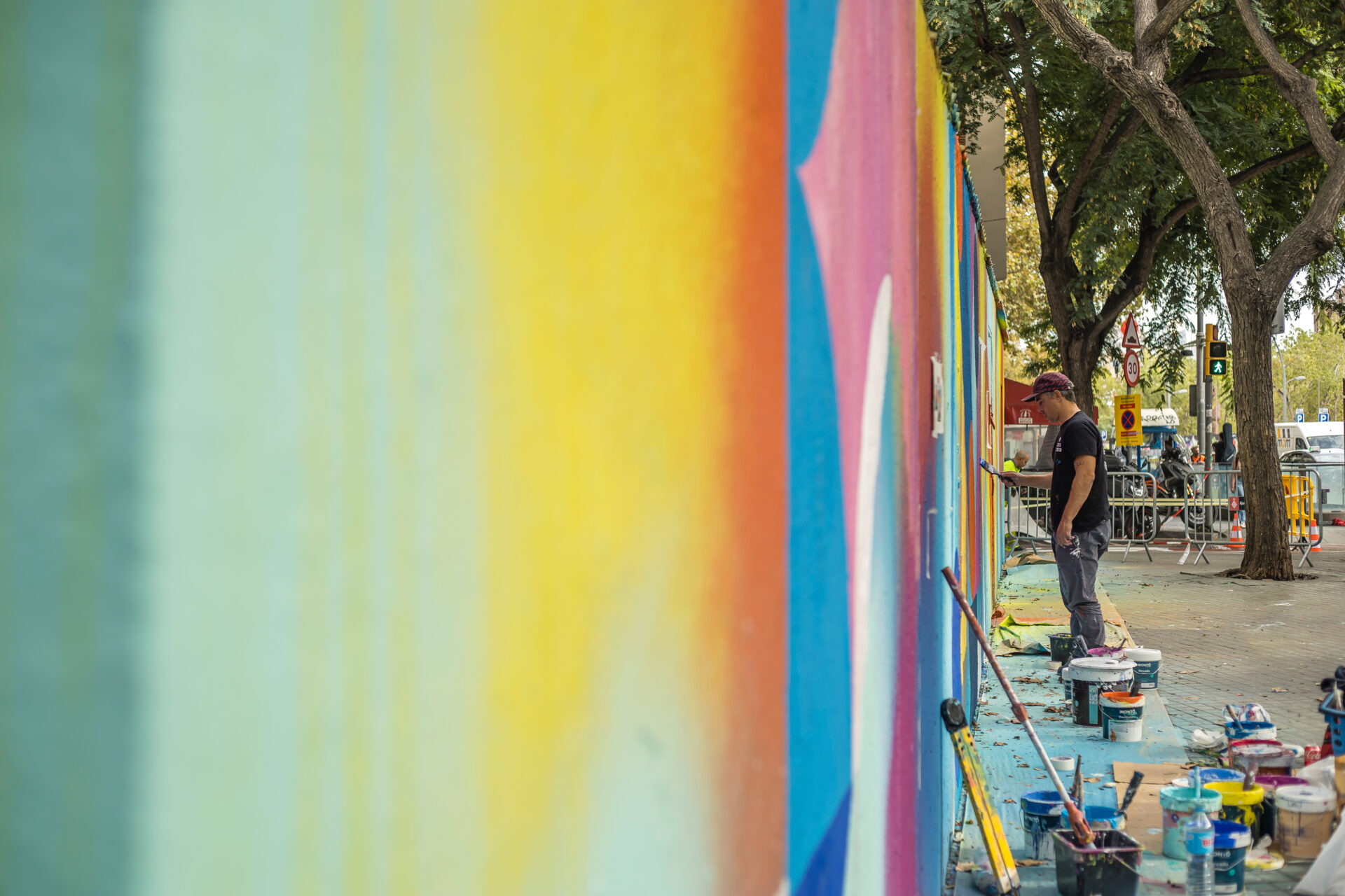 Proceso creativo del mural de Anna Taratiel y Chu en Arnau Gallery Noviembre 2022